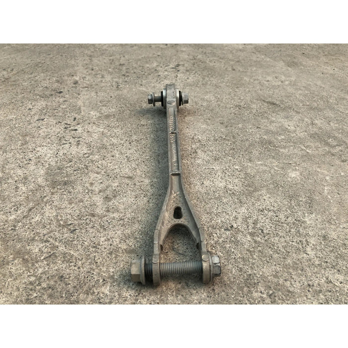 Tirante Trasero Derecho Inferior Para Dodge Charger 2015, 2016, 2017, 2018, 2019, 2020, 2021, 2022, 2023 - Motor 3.6 Litros, V6, Original
