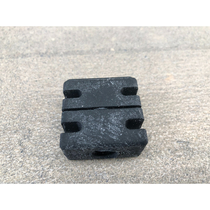 Goma Soporte Facia Nissan Np300 2008 Al 2015