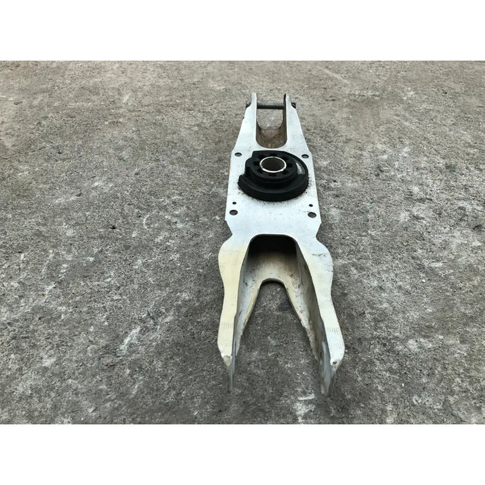 Horquilla Trasera Derecha Mercedes Benz Cla250 2014 2015 2016 2017 2018 2019 Motor 2.0, Original