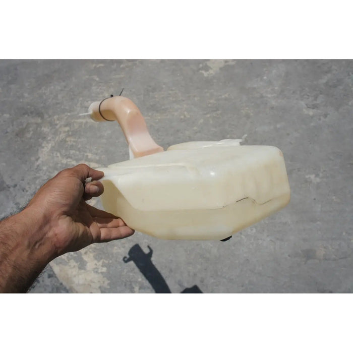Deposito Limpia Parabrisas Para Town & Country 2011, 2012, 2013, 2014, 2015, 2016 Motor 3.6