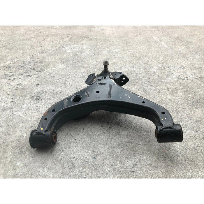 Horquilla Delantera Derecha Inferior Para Nissan Titan 2017, 2018, 2019, 2020, 2021, 2022, 2023, 2024 - Motor 5.0 Litros, Original