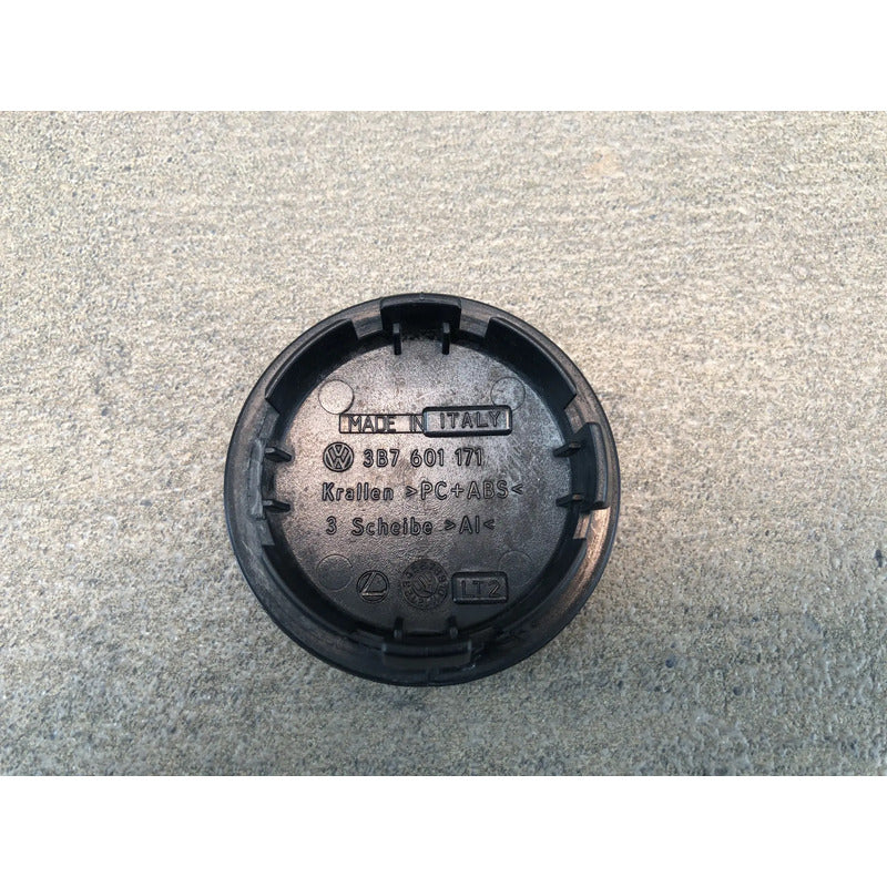 Copa Centro De Rin para Volkswagen Cc 2012, 2013, 2014, 2015, 2016, 2017 $ X Pieza Plata/negro