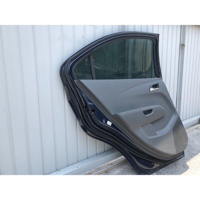 Puerta Trasera Izquierda Chevrolet Sonic 2013 2014 2015