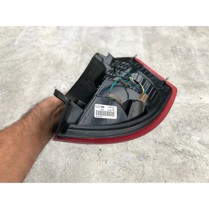 Calavera Izquierda Original Para Ford Fiesta Hatchback 2013, 2014, 2015, 2016 Rojo