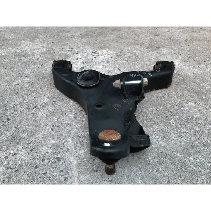 Horquilla Delantera Derecha Inferior Nissan Titan 2017 2018 2019 2020 2021 2022 2023 2024 4x2, Original