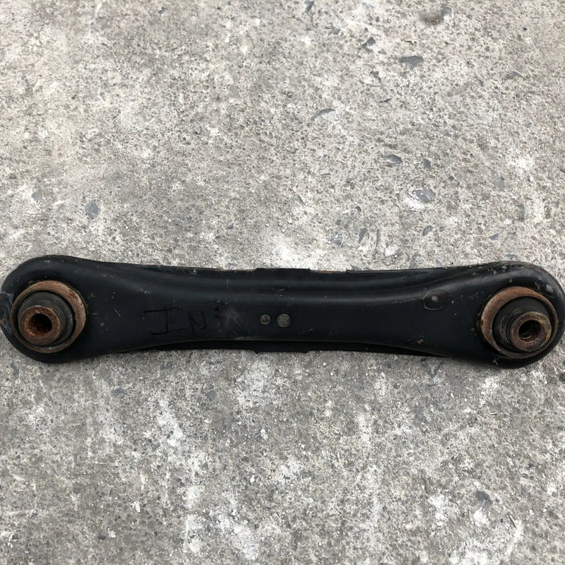 Tirante Trasero Izquierdo Inferior Para Mitsubishi Outlander 2016, 2017, 2018, 2019, 2020 - Motor 2.4 Litros, 4 Cilindros - Original