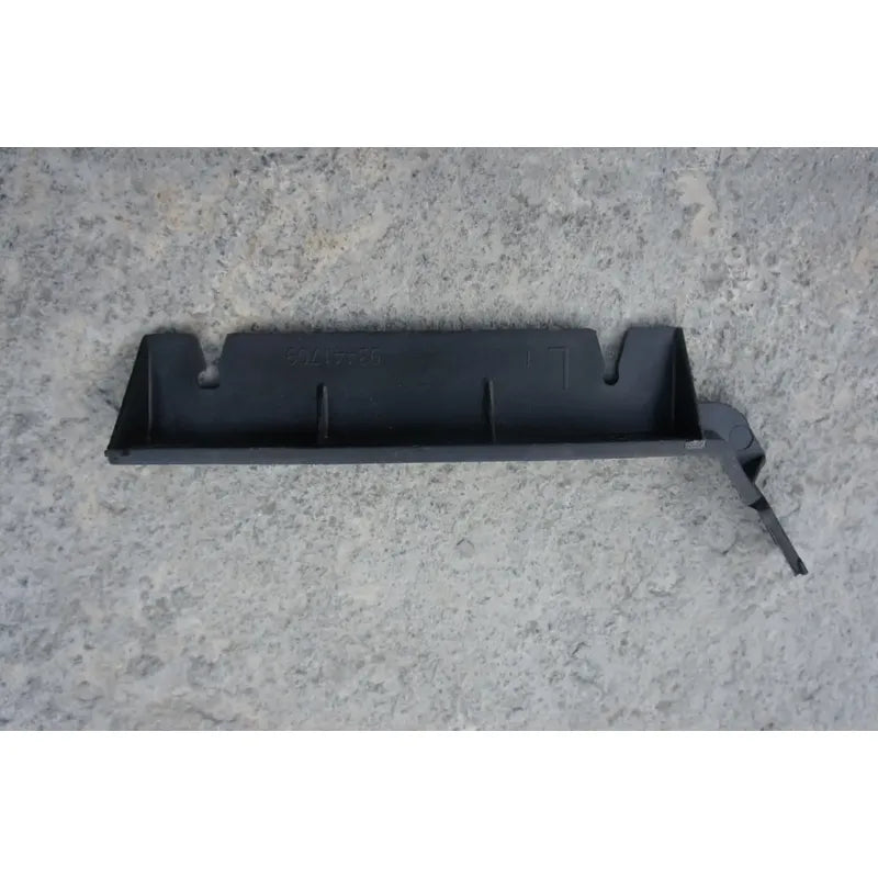Guia Defensa Delantera Izquierda Para Chevrolet Chevy 2004, 2005, 2006, 2007, 2008