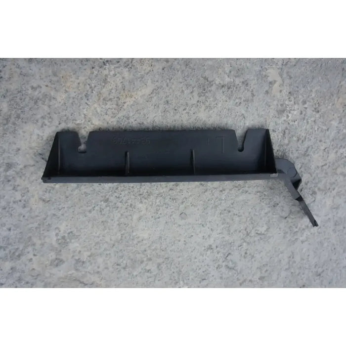 Guia Defensa Delantera Izquierda Para Chevrolet Chevy 2004, 2005, 2006, 2007, 2008