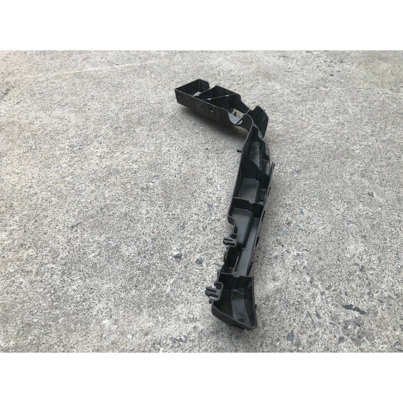 Guia De Defensa Delantera Izquierda Para Volkswagen Jetta 2008, 2009, 2010, 2011, 2012, 2013, 2014, 2015