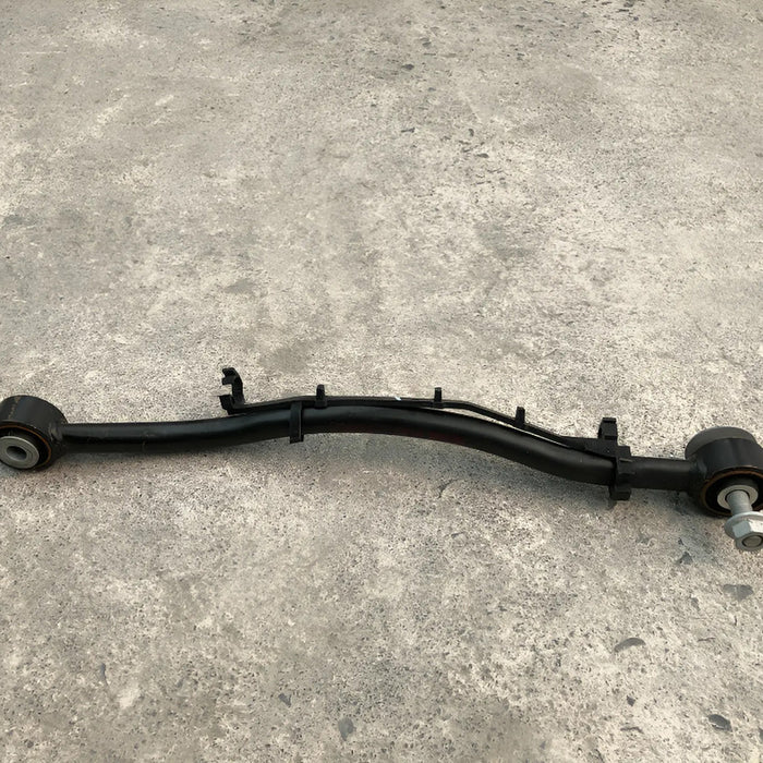 Tirante Trasero Derecho Inferior Para Dodge Charger 2015, 2016, 2017, 2018, 2019, 2020, 2021, 2022, 2023 - Motor 3.6 Litros, V6, Original